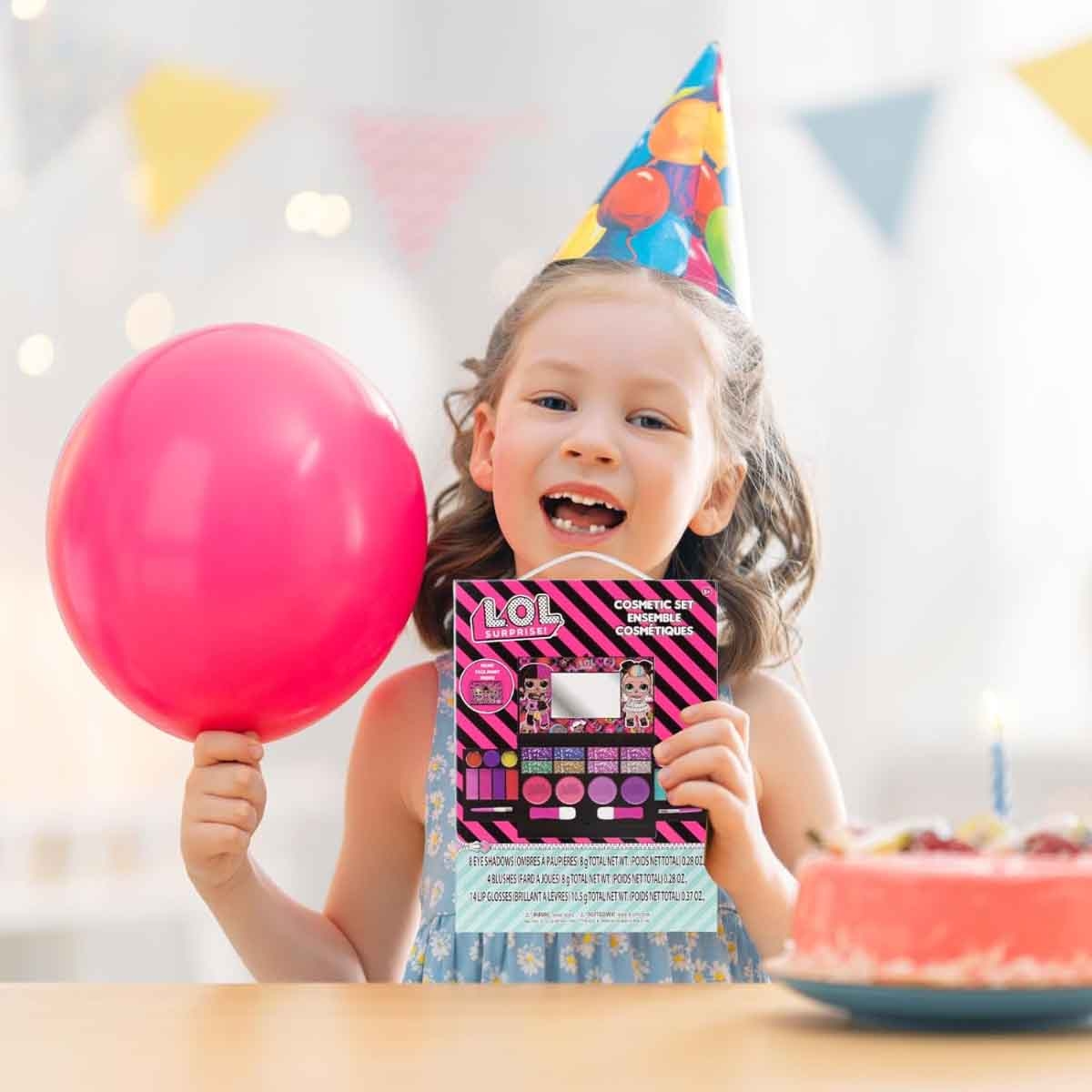 إل أو إل سربرايز مجموعة مكياج مدمجة للبنات، من عمر 5-7 سنوات