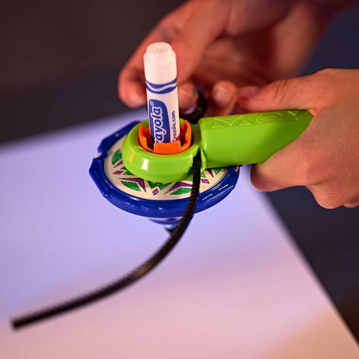 لعبة دوارة متنوعة من كرايولا كولورويرلز، مناسبة للجنسين، من 6 إلى 8 سنوات