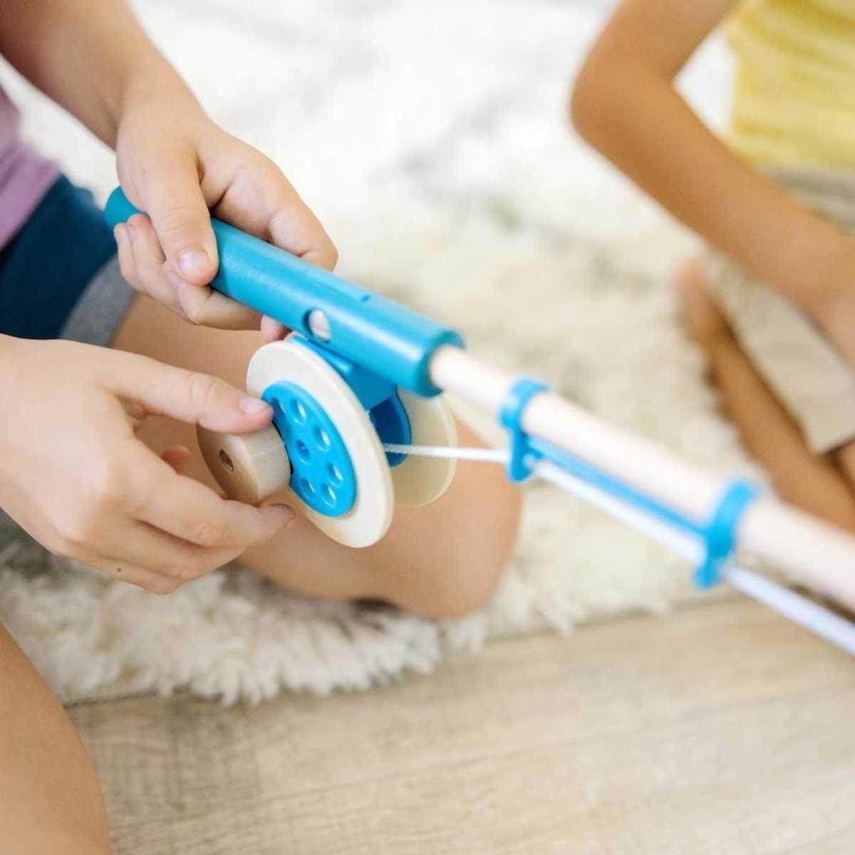 ميليسا آند دوغ لعبة تعليمية صيد خشبية كاتش آند كاونت للجنسين، 3-4 سنوات