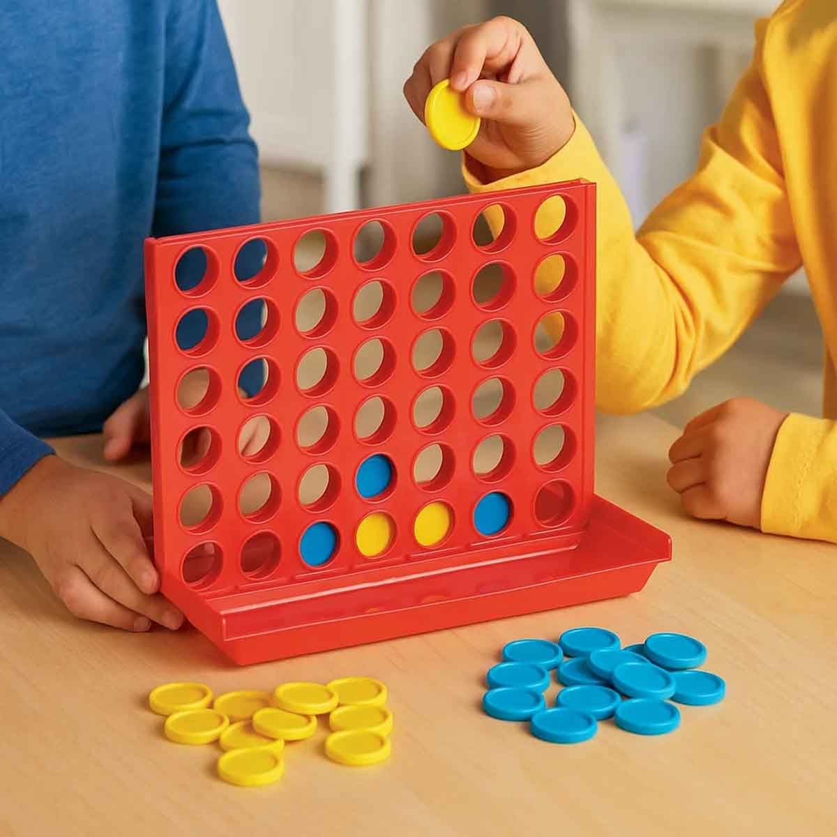 آدو جيمز لعبة أربع في صف لوحية للجنسين عمر 5-7 سنوات