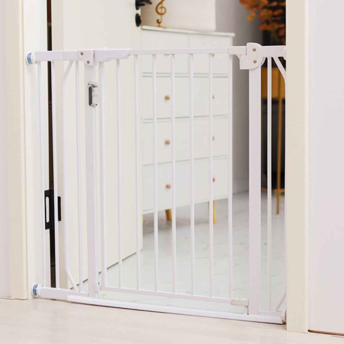 بيبي سيف بوابة أمان معدنية بإضاءة ليد مع مجموعة تمديد قطعتين بطول 20 سم للجنسين، 5-7 سنوات