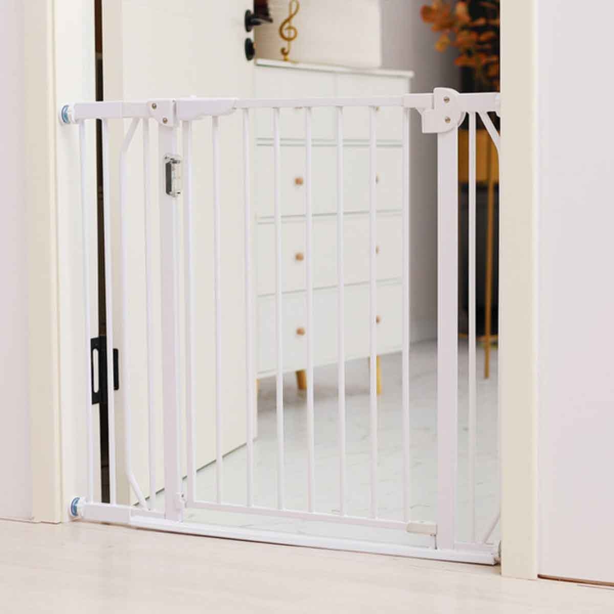 بيبي سيف بوابة أمان معدنية بإضاءة ليد مع مجموعة تمديد 45 سم للجنسين، 5-7 سنوات