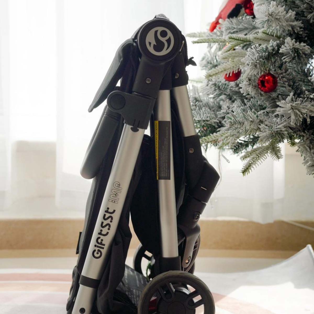 بيبي دريم عربة هدية خفيفة الوزن بلون أسود للأطفال من عمر 0 إلى 2 سنة