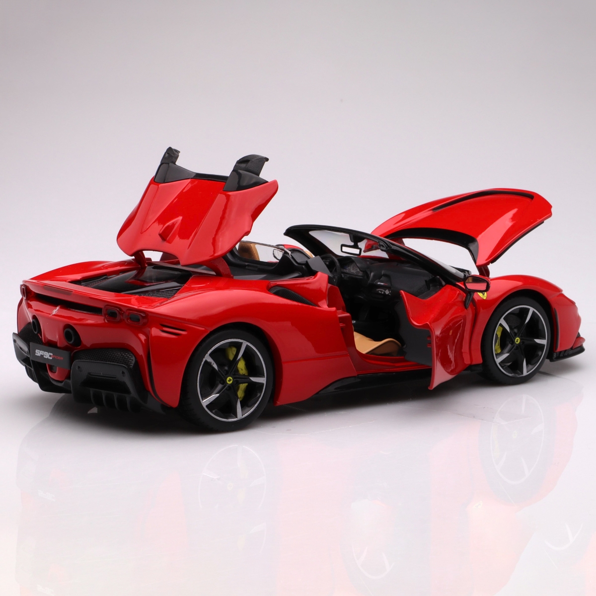 بوراغو سيارة فيراري SF90 سبايدر سيغنيتشر بمقياس 1:18 للأولاد، 3-4 سنوات