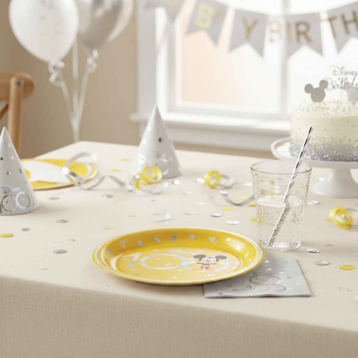 ديزني مجموعة صحون ورقية 9 انش احتفال لطيف D100 ميكي وميني عدد 8 قطع