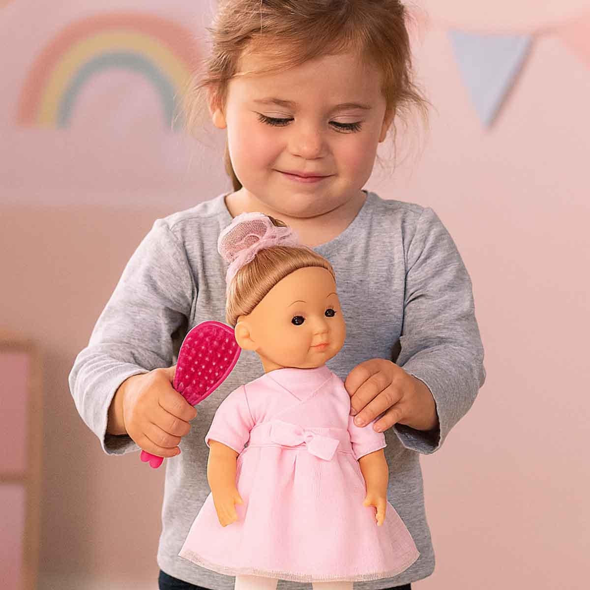دولز وورلد دمية شارلوت أزياء بشعر ذهبي ناعمة الجسم 14 إنش PKN78210 للرضع، 0-2 سنوات