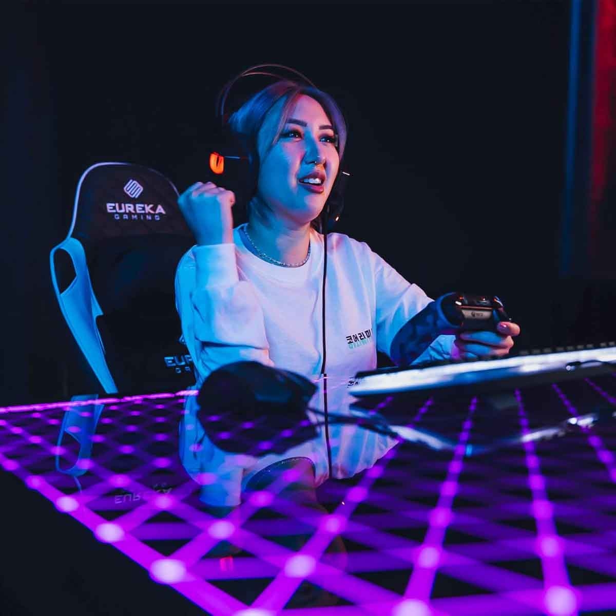 يوريكا مكتب ألعاب RGB شكل حرف L