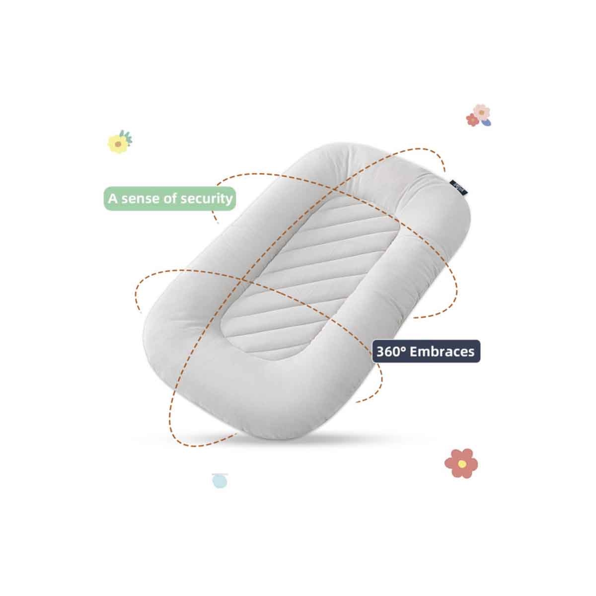 ليتل ستوري سرير نوم محمول للأطفال باللون الرمادي