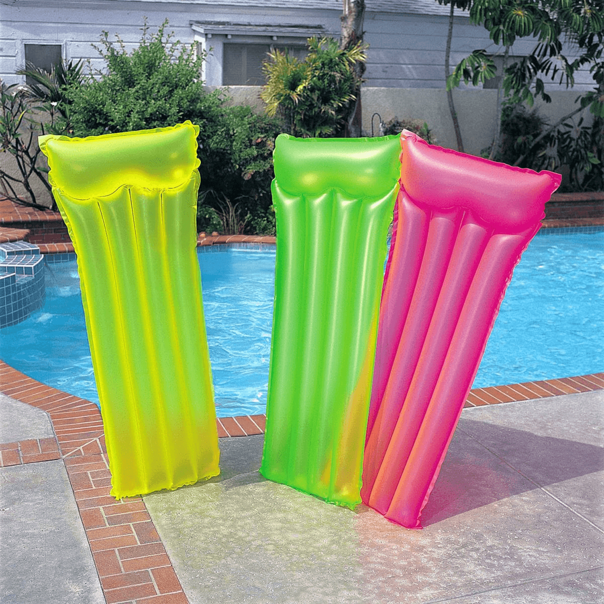 إنتكس مجموعة حصائر نيون فروست الهوائية متنوعة للجنسين، 11-12 سنة