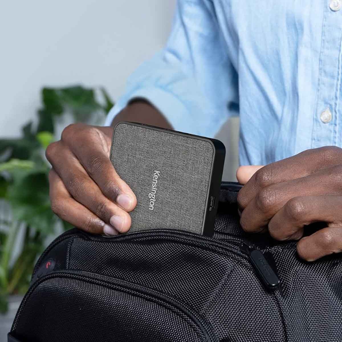 كينسينغتون قاعدة توصيل محمولة يو إس بي 4 وثاندربولت 4 إم دي 120 يو 4