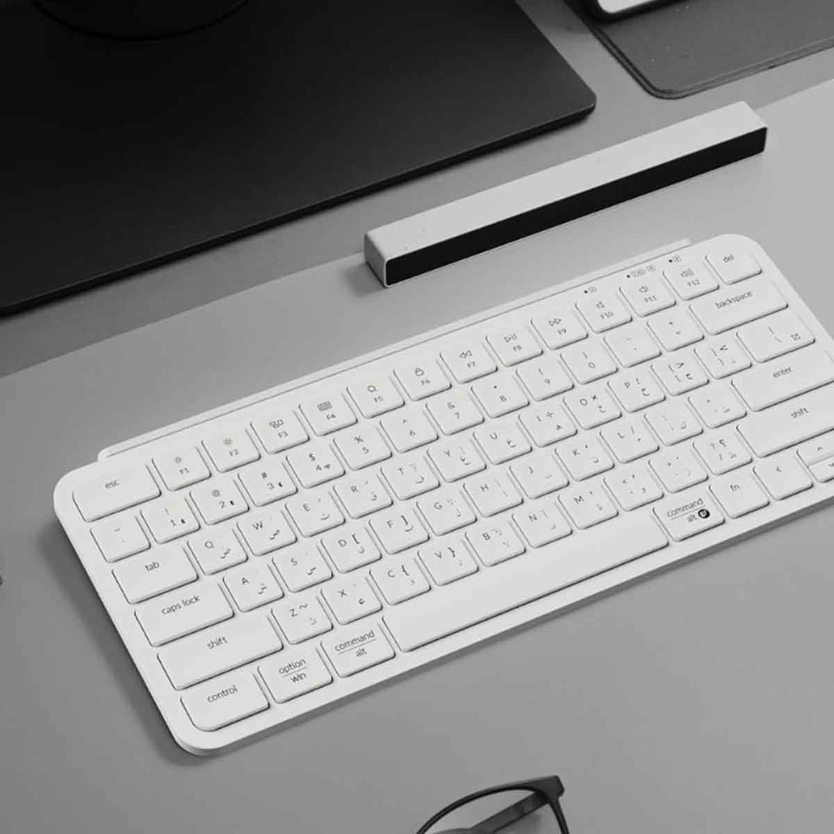 كايكرون B1 برو أبيض لوحة مفاتيح للألعاب لاسلكية فائقة النحافة بنسبة 75٪ بنظام ZMK مخصص