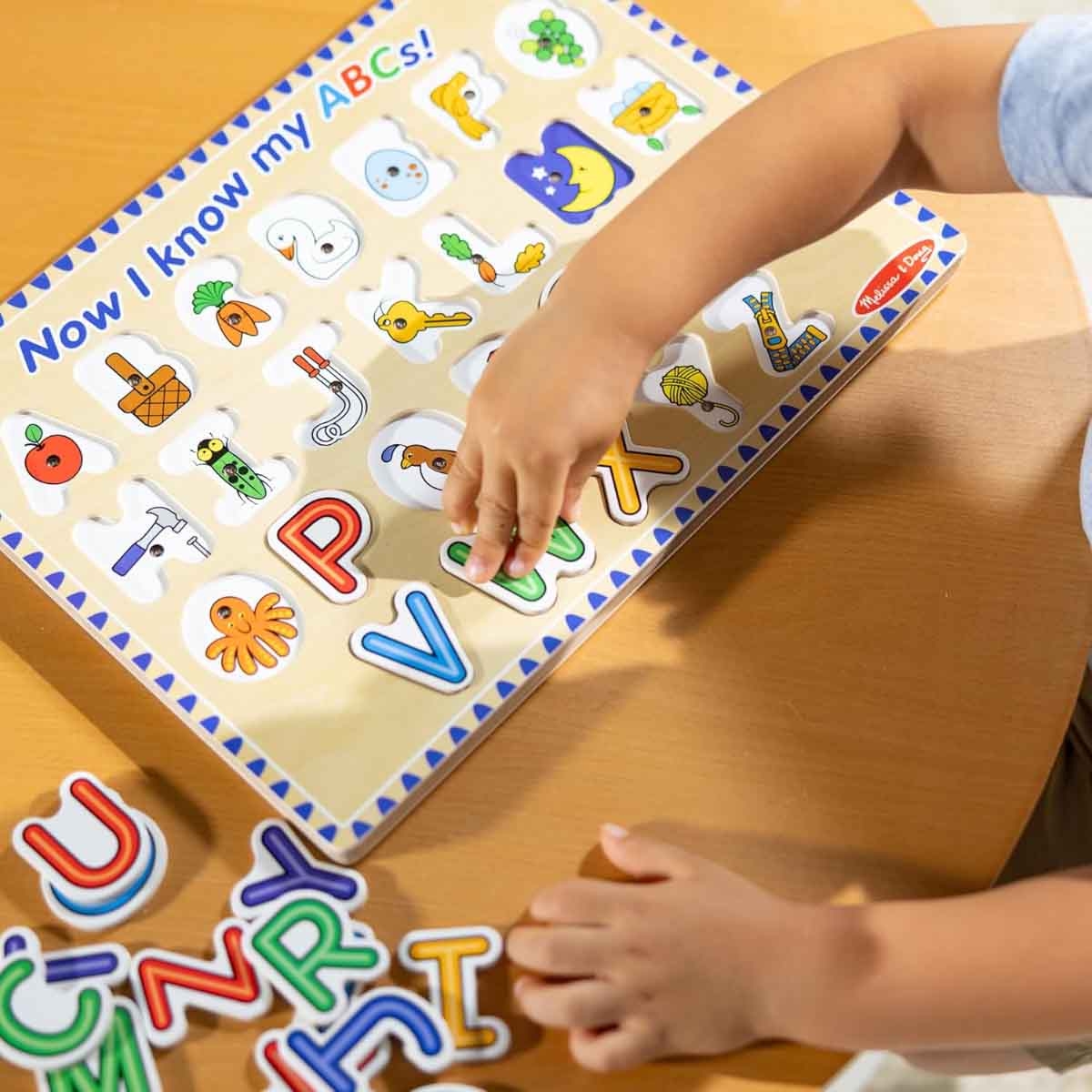 ميليسا آند دوغ لغز خشبي أصوات الحروف الأبجدية للجنسين، 3-4 سنوات