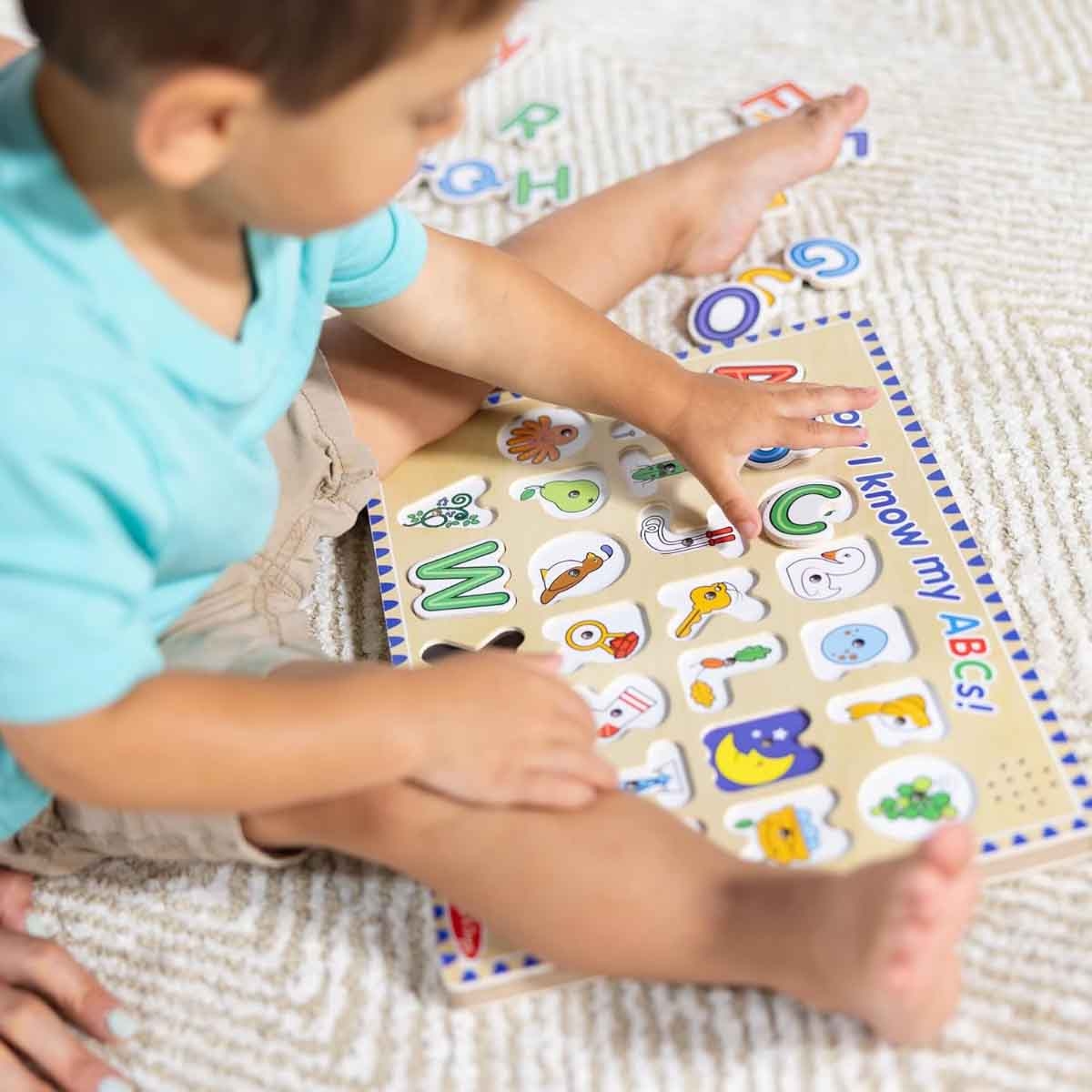 ميليسا آند دوغ لغز خشبي أصوات الحروف الأبجدية للجنسين، 3-4 سنوات