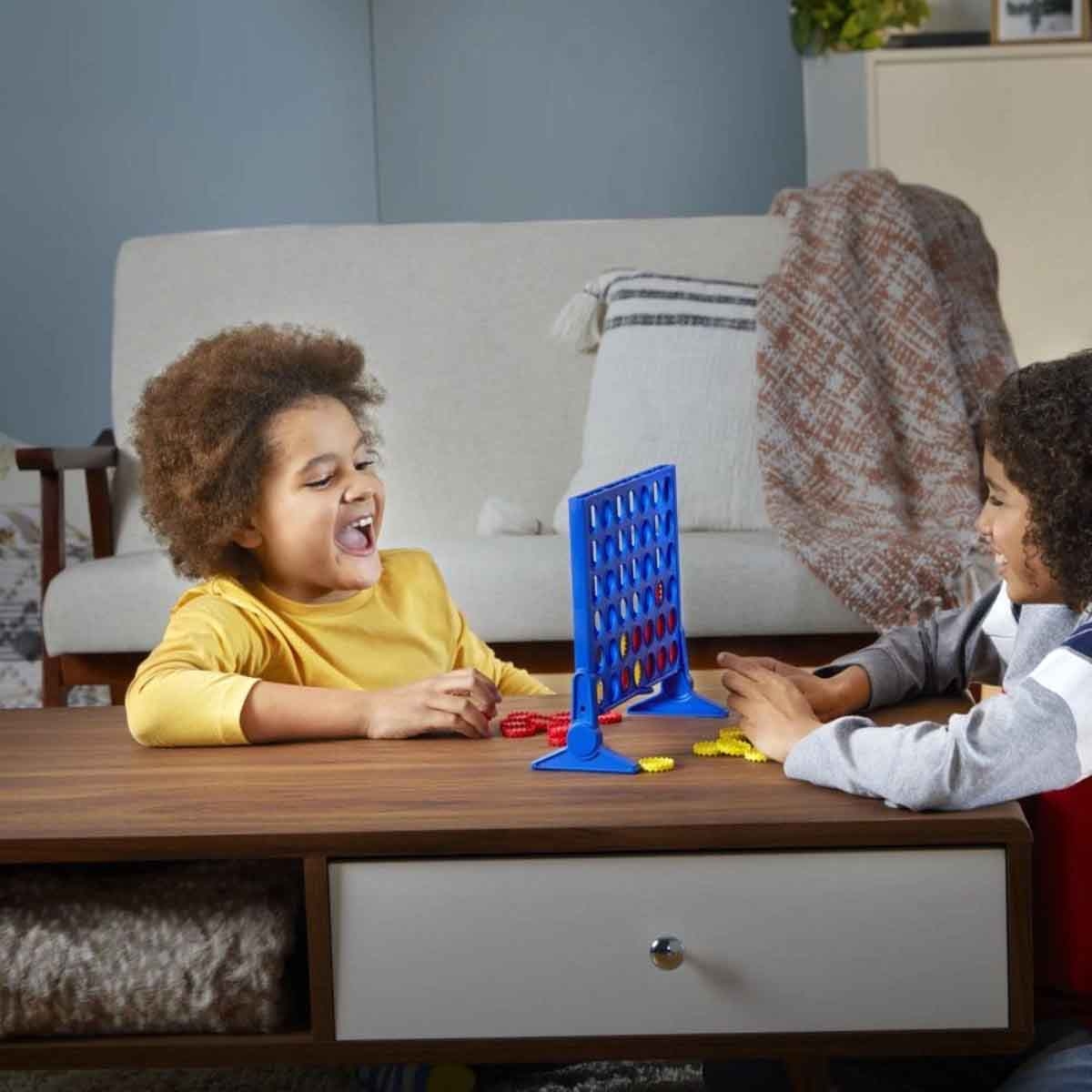 مونوبولي مجموعة لعبة ستيتش مع هاسبرو كونكت 4 ولعبة برج التكديس العائلي من ميليسا آند دوغ، للجنسين، 8-10 سنوات