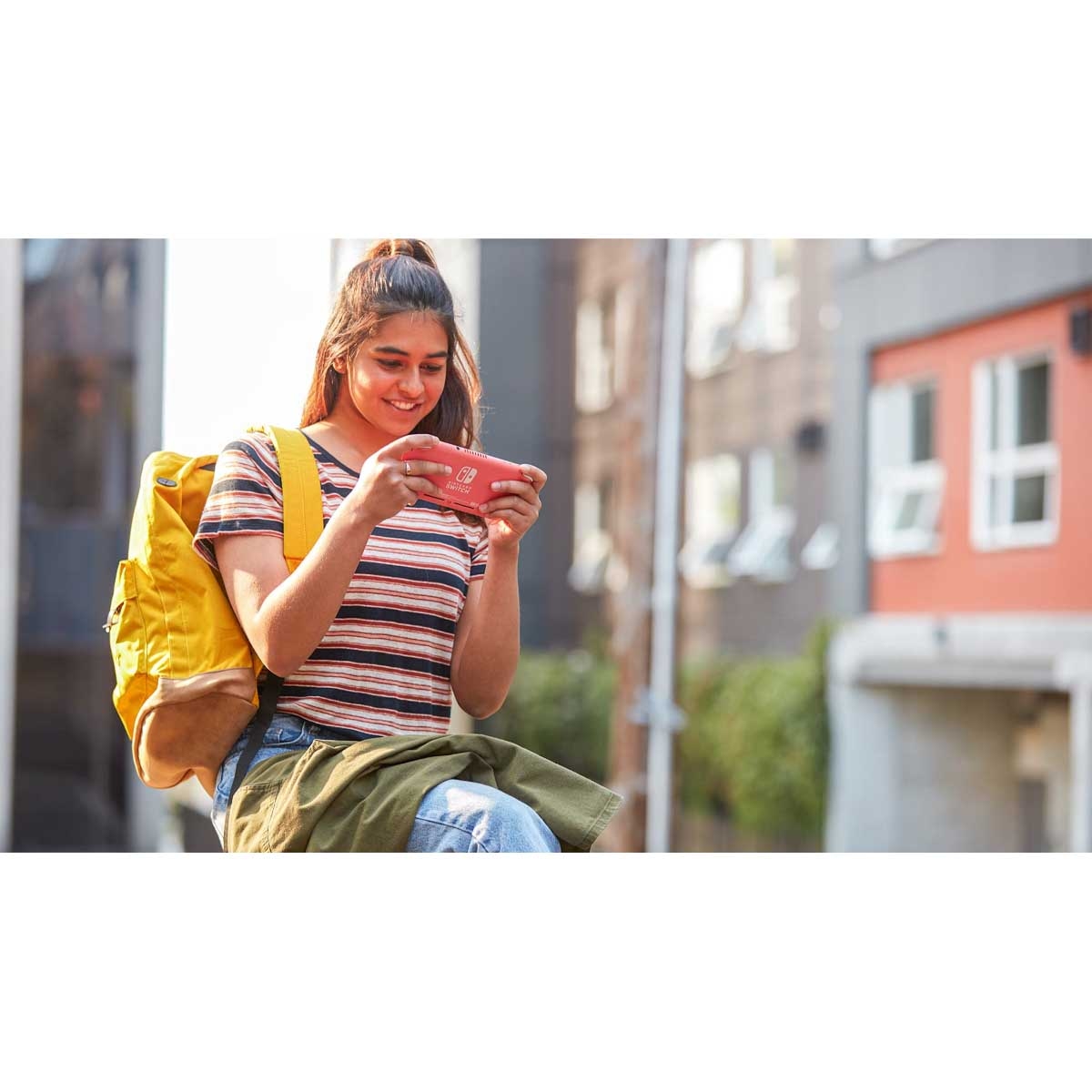 نينتندو سويتش لايت جهاز ألعاب محمول (الإصدار العالمي)