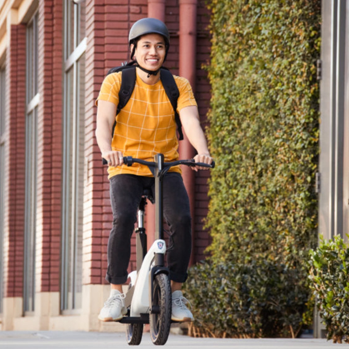 ريزر دراجة كهربائية فيكتور ستيب أوفر للجنسين، +13 سنة