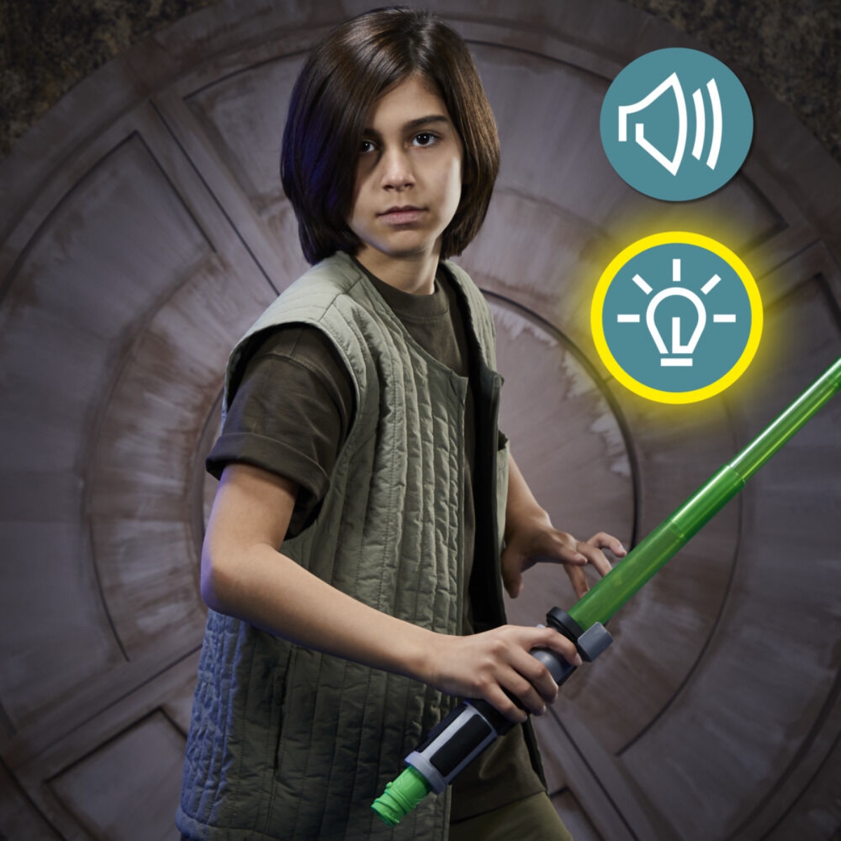 ستار وورز فورج يودا سيف ضوئي إلكتروني للأولاد، 5-7 سنوات