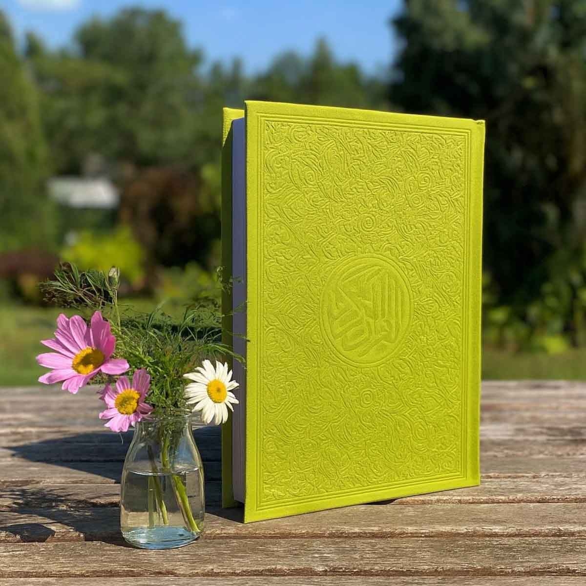 سندس مجموعة كرسي صلاة أزرق مع مصحف تفسير ملون 17/24