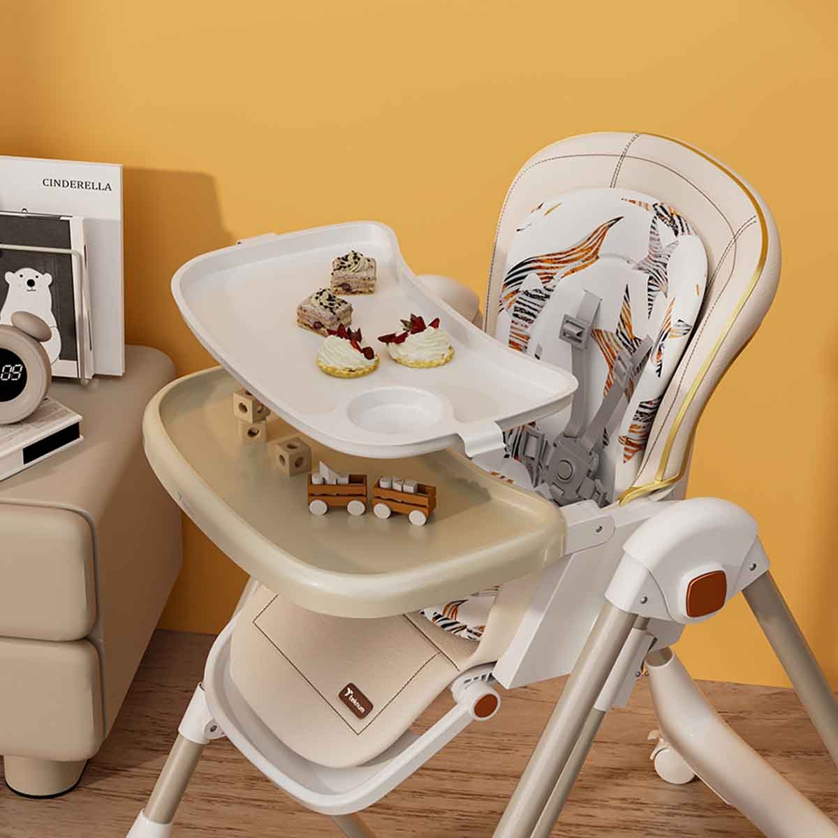 تيكنوم أرجوحة 5-في-1 باللون العاجي مع كرسي طعام وعجلات قابلة للقفل