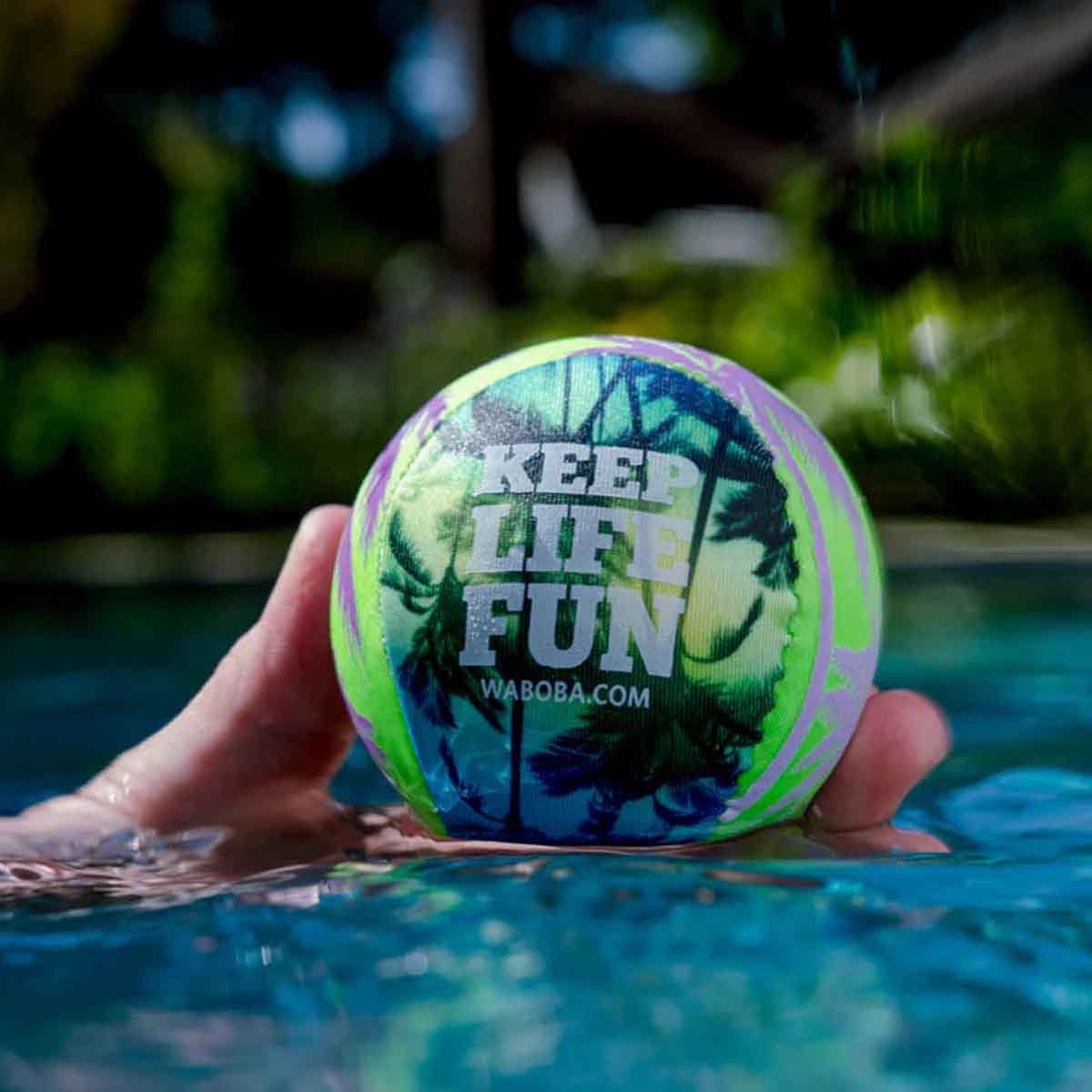 وابوبا كرة قفز مائية متغيرة اللون متنوعة للجنسين، 5-7 سنوات